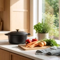 EMALIOWANY-GARNEK-ZELIWNY-22cm-3L-HAGE-CZARNY-MAT-Material-zeliwne.jpg